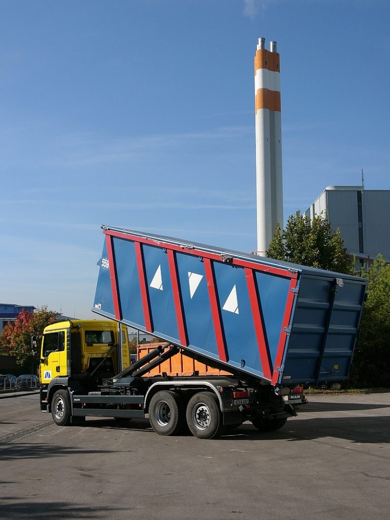AVA LKW mit Container
