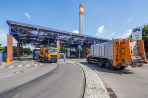 Abfallanlieferung bei der AVA